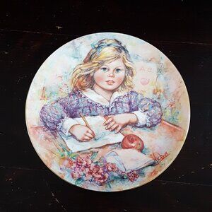 Wedgwood Wistful Mary Vickers Bone China Decorative Wall Plate